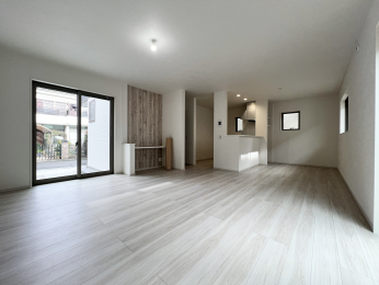 �����s�����q�s�x�m�����̐V�z��ˌ��Ẵ��r���O