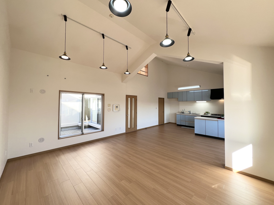 �����s�����q�s����5���ڂ̒��Ã}���V�����̃��r���O