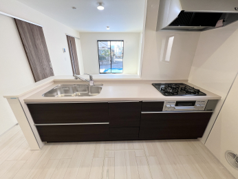 �����s�����q�s���ڒ��̐V�z��ˌ��ẴL�b�`��