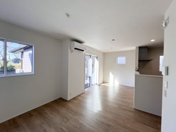 sqsac1ڂ̐VzˌẴrO