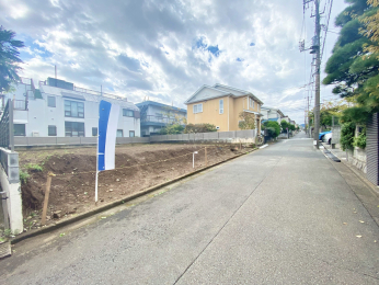 sqs߂4ڂ̓yn̑OʓH܂ތnʐ^