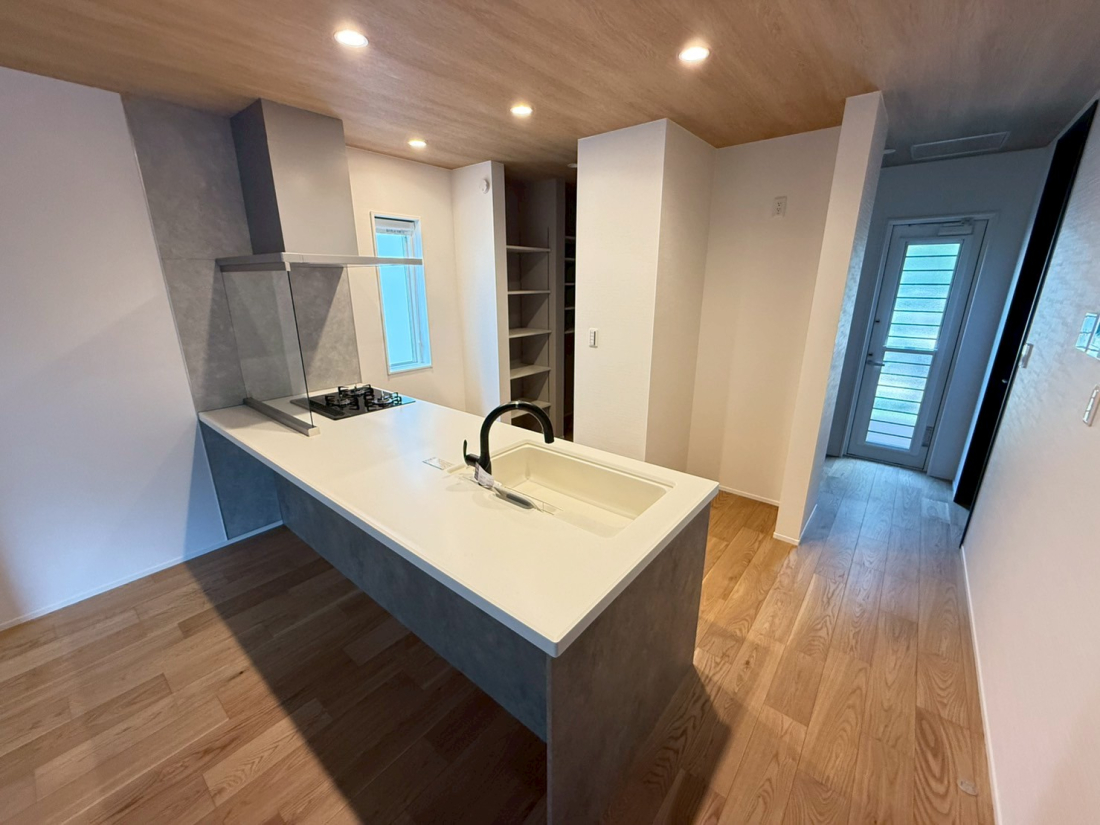 �����s�����q�s�߂����3����41-4�̐V�z��ˌ��ẴL�b�`��