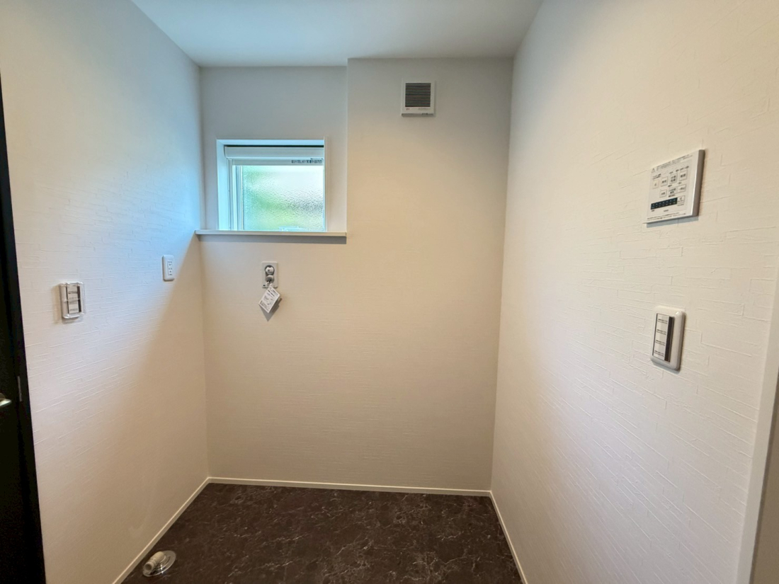 �����s�����q�s�߂����3����41-4�̐V�z��ˌ��Ă̐��ʑ�E���ʏ�